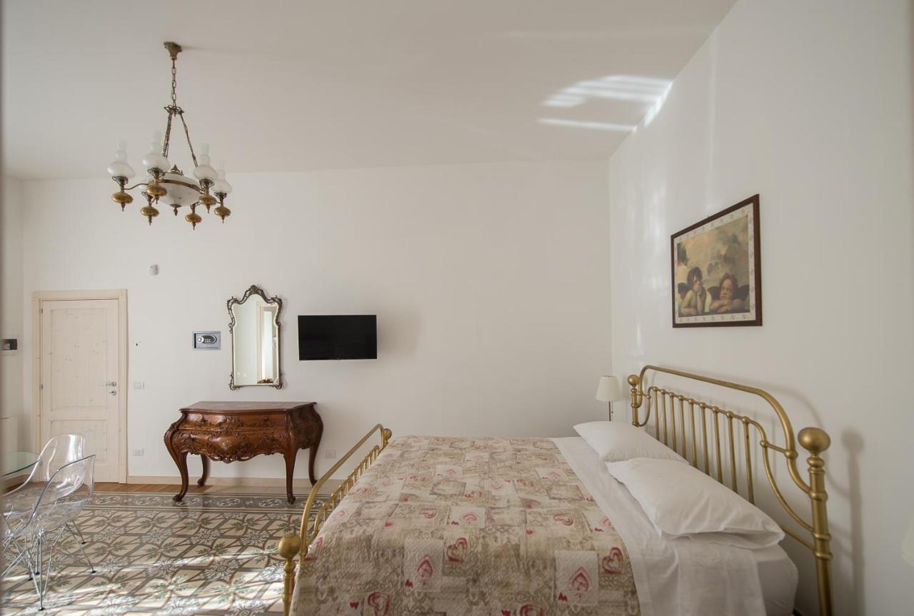 Ai Cappuccini Guest House Noicattaro Bagian luar foto