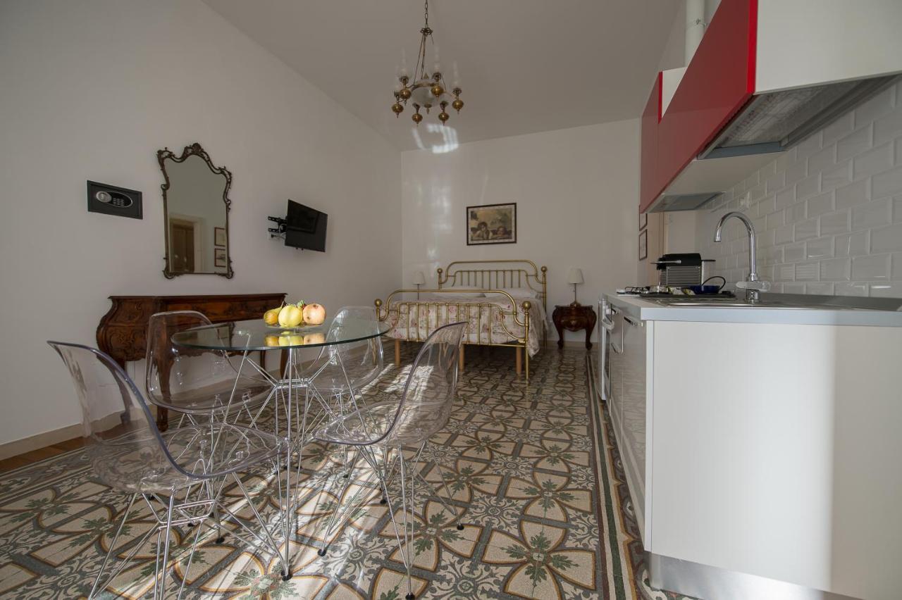 Ai Cappuccini Guest House Noicattaro Bagian luar foto