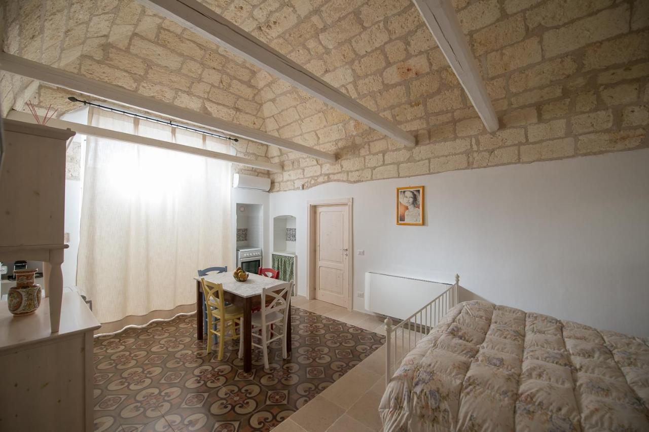 Ai Cappuccini Guest House Noicattaro Bagian luar foto